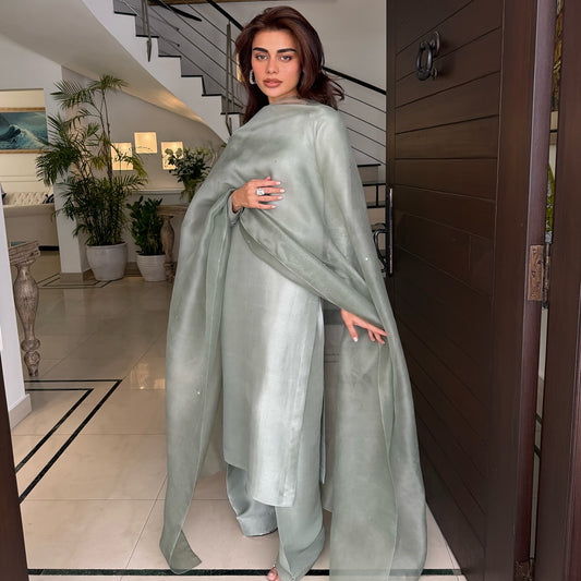 Sadaf Kanwal Fresh Mint Glow