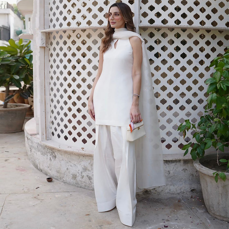 Zehra Malik In White Whisper Of Luxury