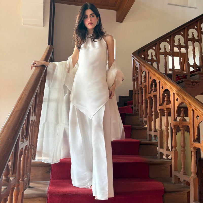 Aqsa Shah Signature Simplicity