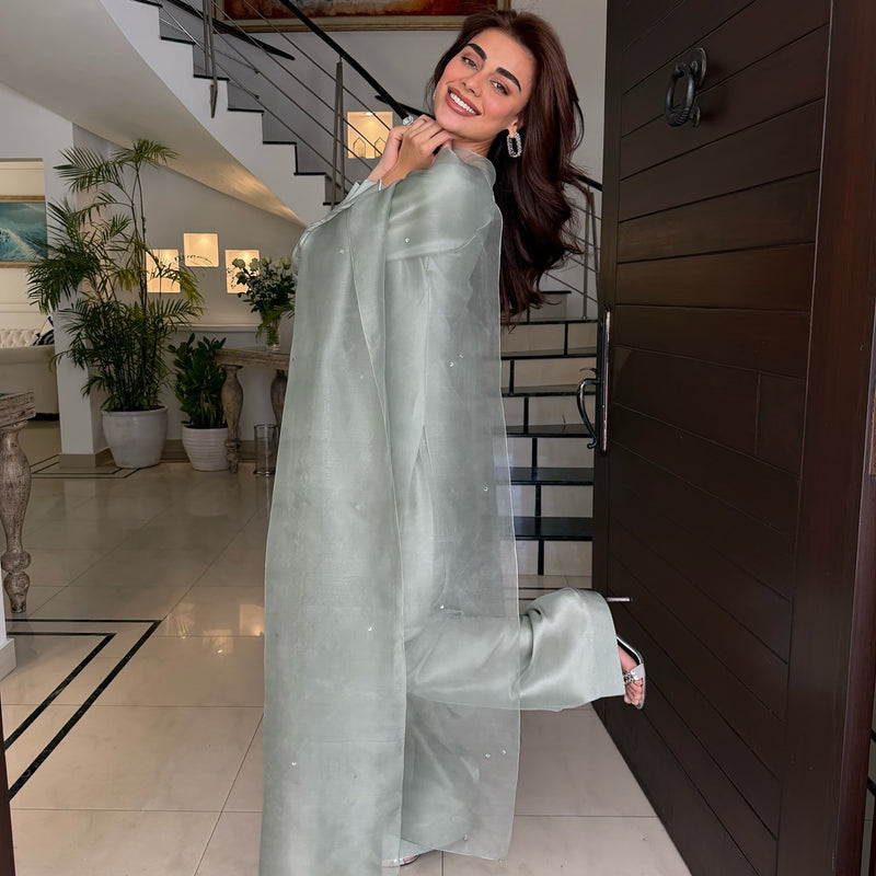Sadaf Kanwal Fresh Mint Glow