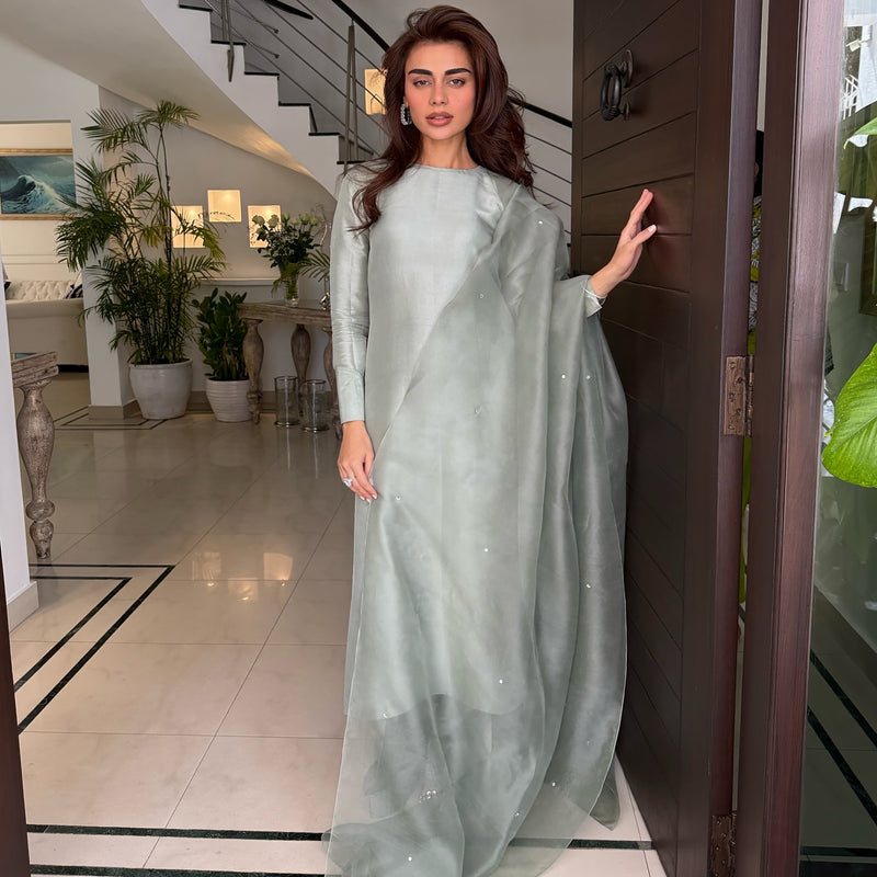 Sadaf Kanwal Fresh Mint Glow